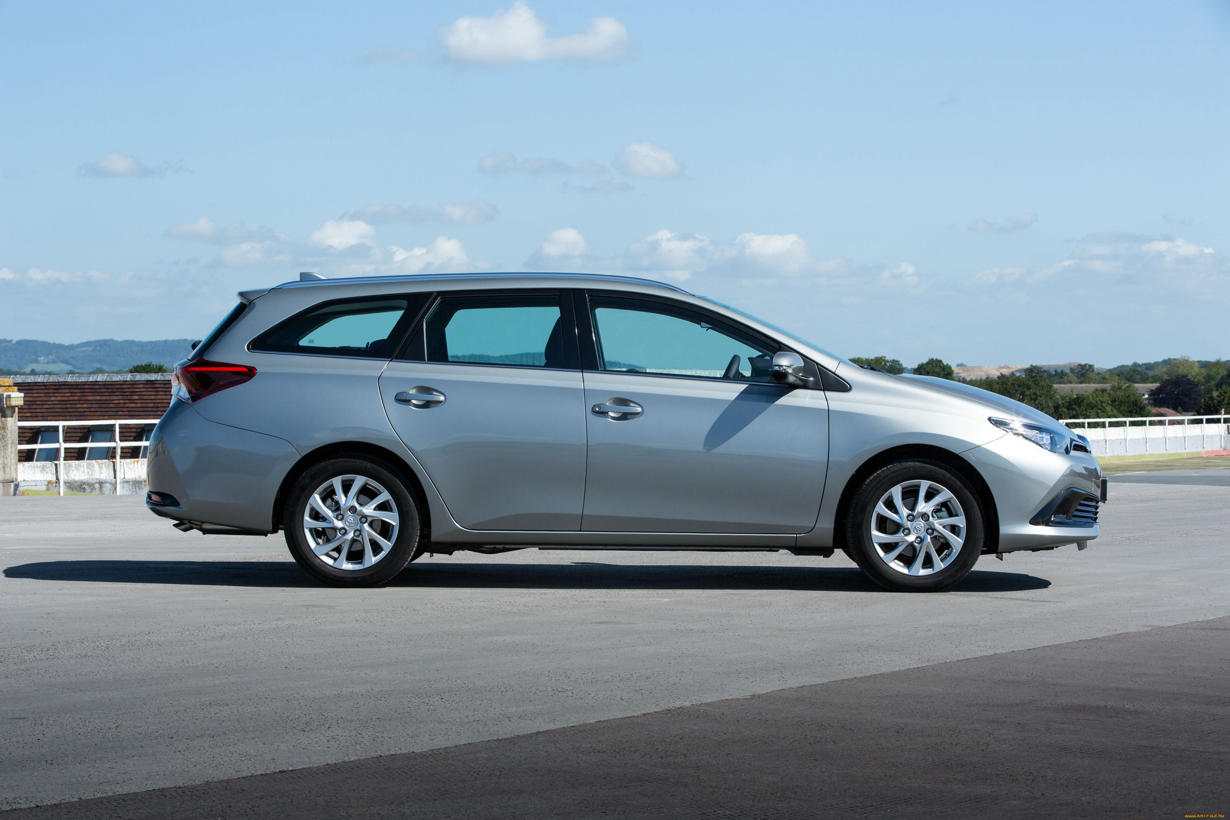 , toyota, auris, 2015, uk-spec, tourer, sports